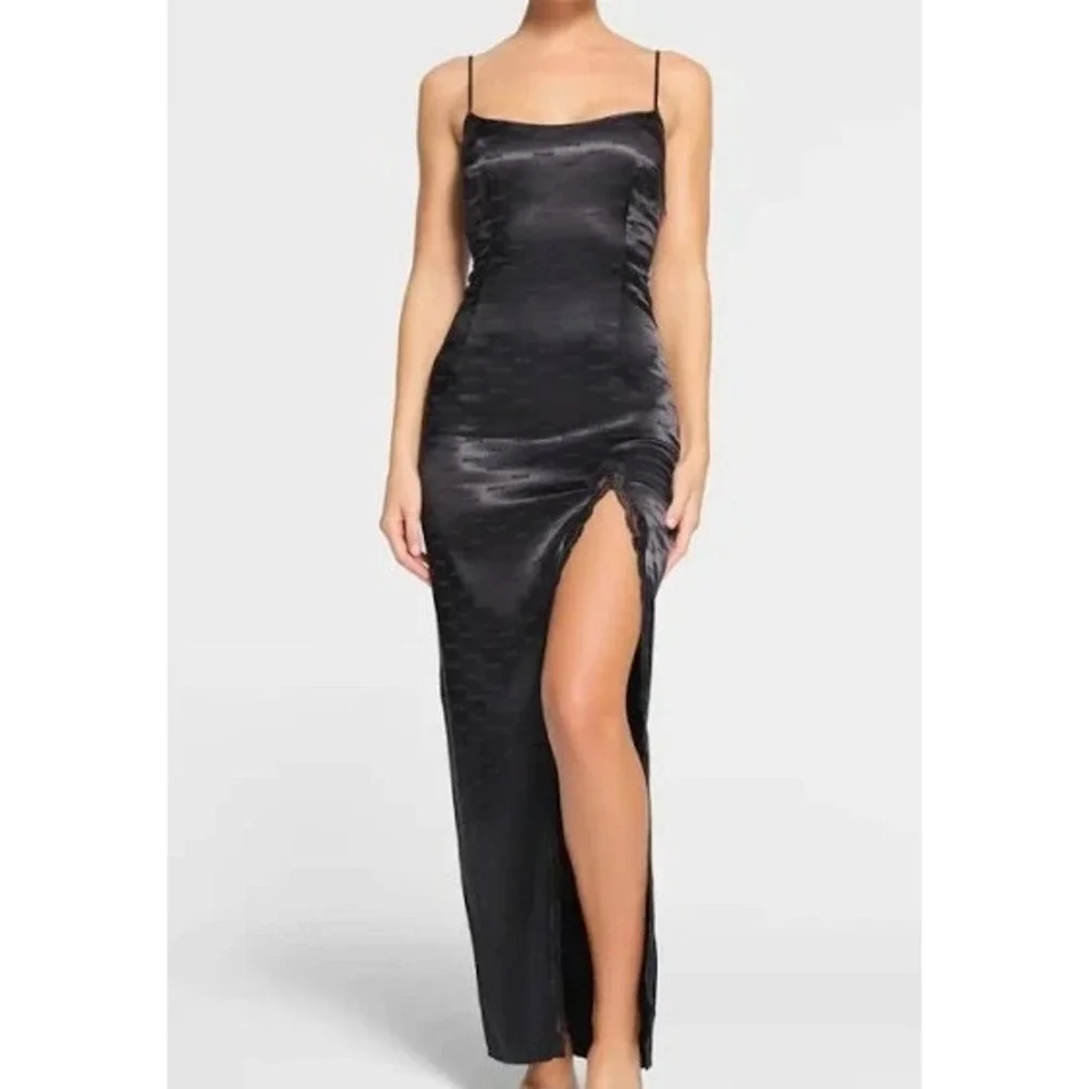 NWT SKIMS Jacquard Long Slip Dress Size S Black Logo Print‎ Adjustable Straps - Picture 2 of 8